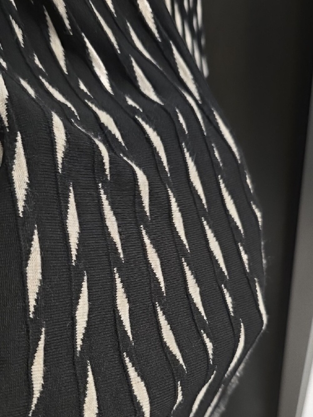 Gorgeous Desigual Patterned Turtleneck Long-Sleeve Dress - Picture 3 of 6